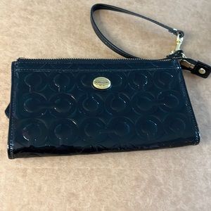 Coach wristlet wallet